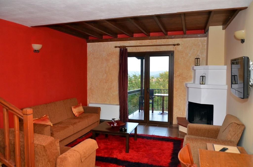 Prasino Horio Hotel Arnaia Room photo