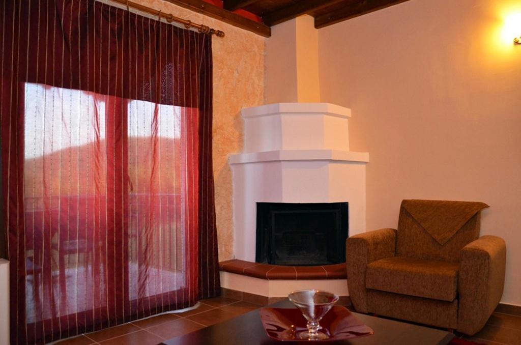 Prasino Horio Hotel Arnaia Room photo